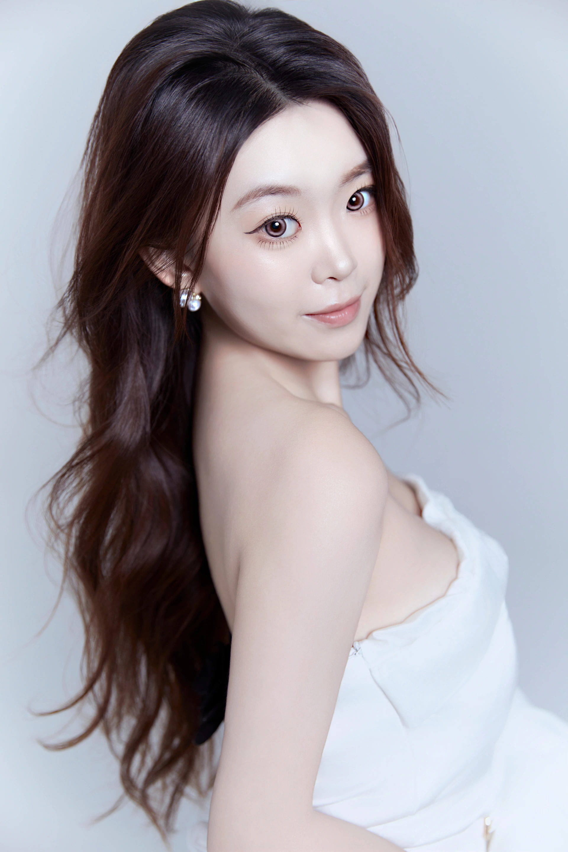 [YITUYU艺图语]2024.10.13 纯欲女神写真 CARLEE是77呀 2